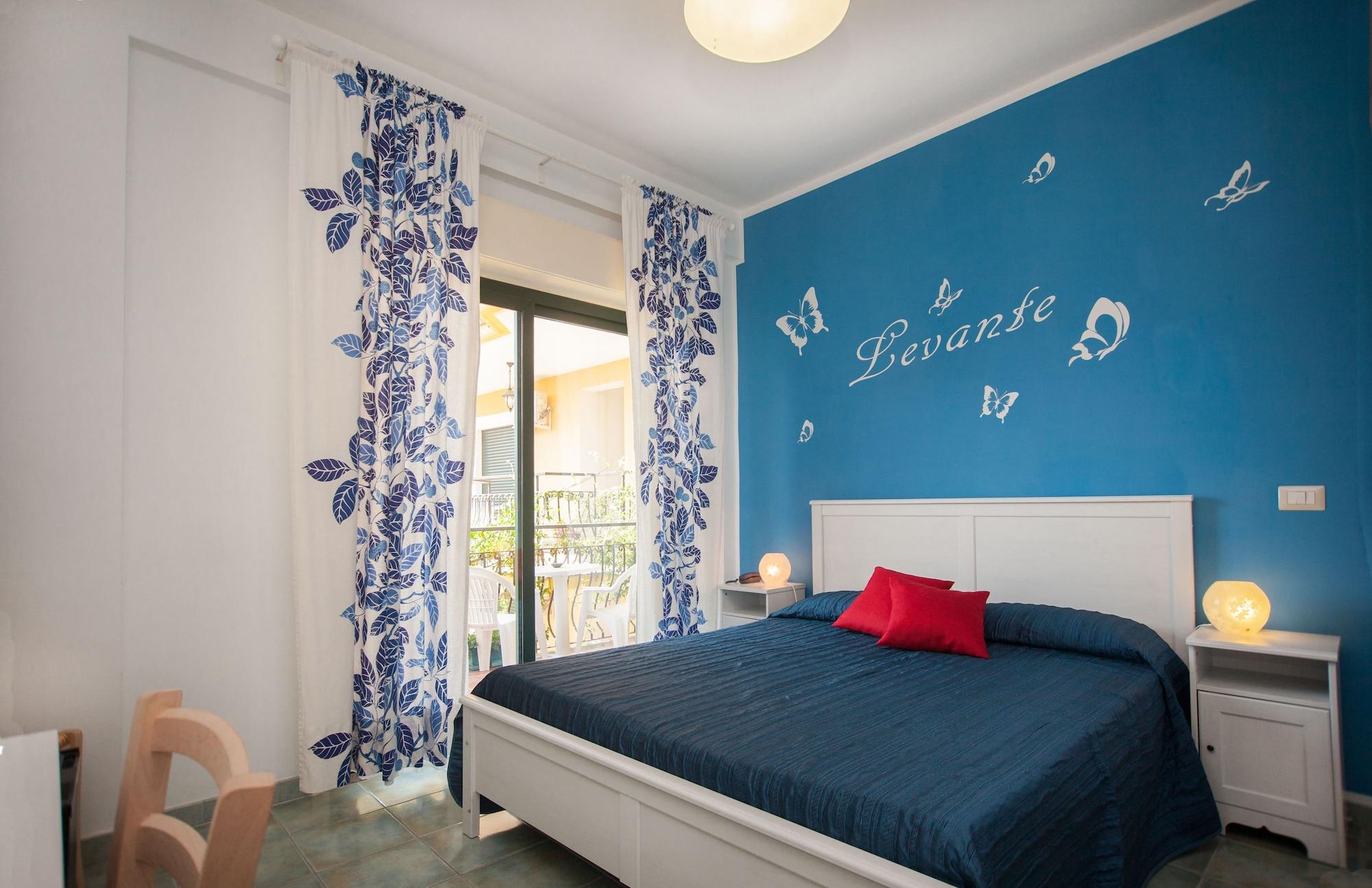 Hotel Donna Rosa SantʼAlessio Siculo Exterior foto